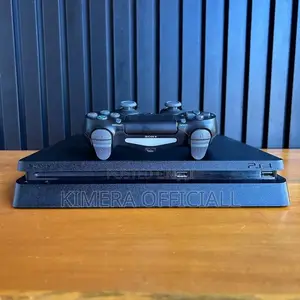 Ps4 Slim With 12 Games and 2 Pads Avoid Afternoon Heat Play Games
