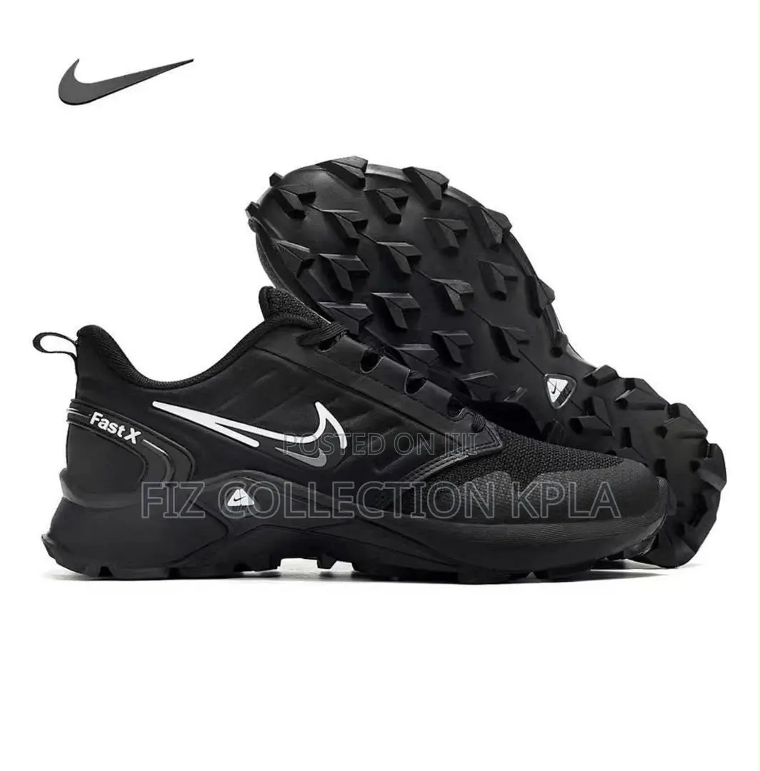 Nike Fast X Black Trail Running Sneakers
