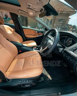 Volvo V40 2017 White