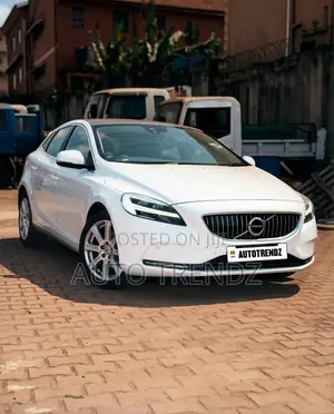 Volvo V40 2017 White