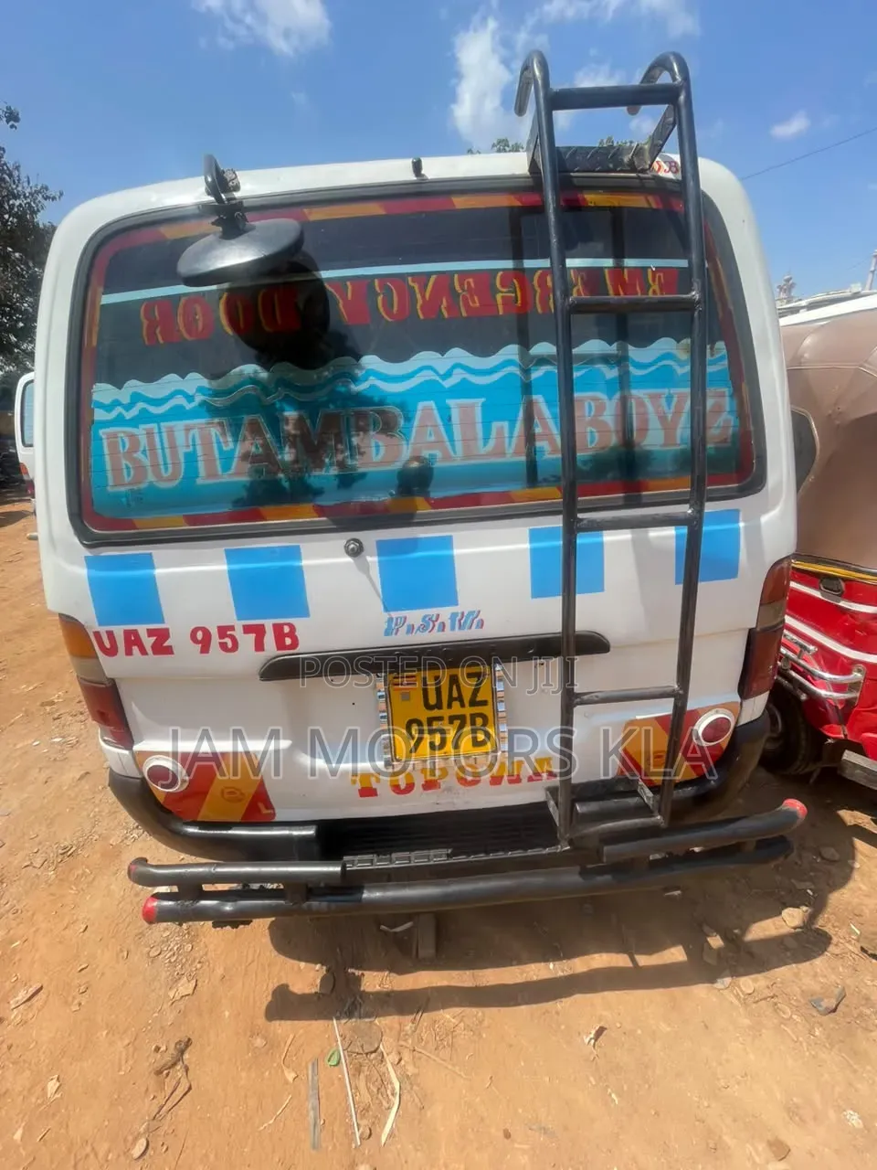 Toyota HiAce 2001 White