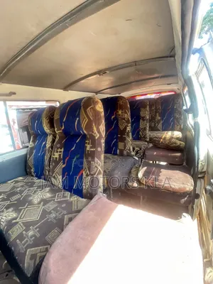 Toyota HiAce 2001 White
