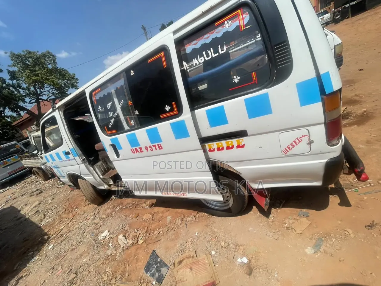 Toyota HiAce 2001 White