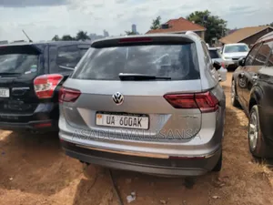 Volkswagen Tiguan 2016 Silver