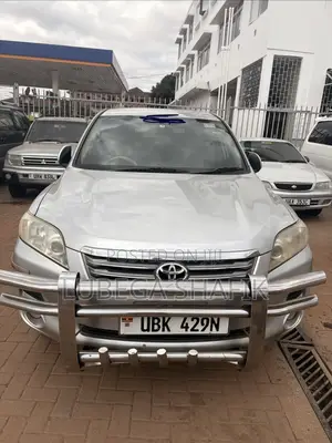 Toyota Vanguard 2010 Silver