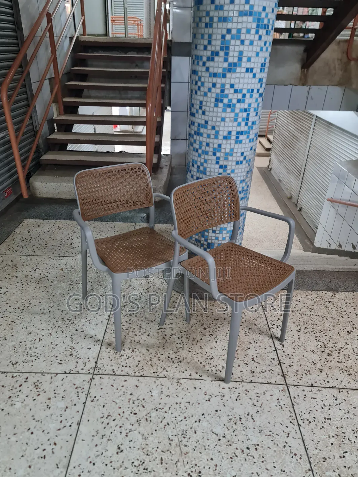Cesca Plastic Chairs Plastic Chairs