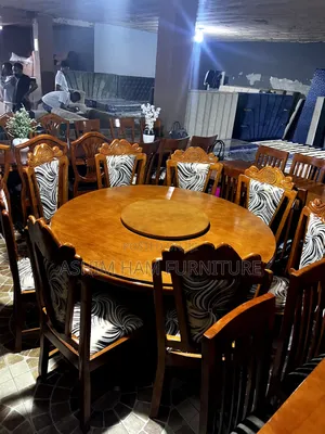 7 Seaters Dinning Table