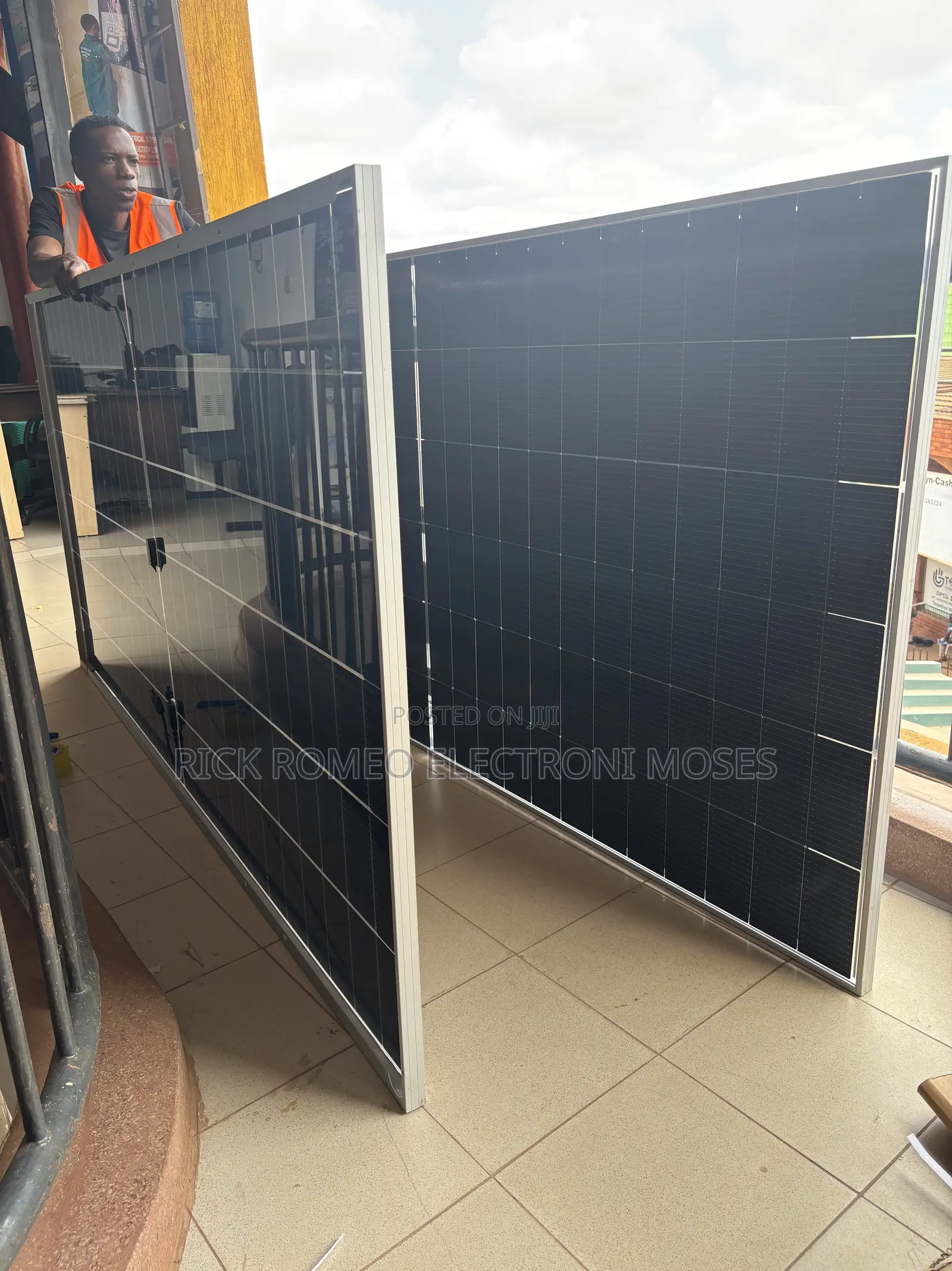 620w Mono Crystalline Double Faced Solar Panels