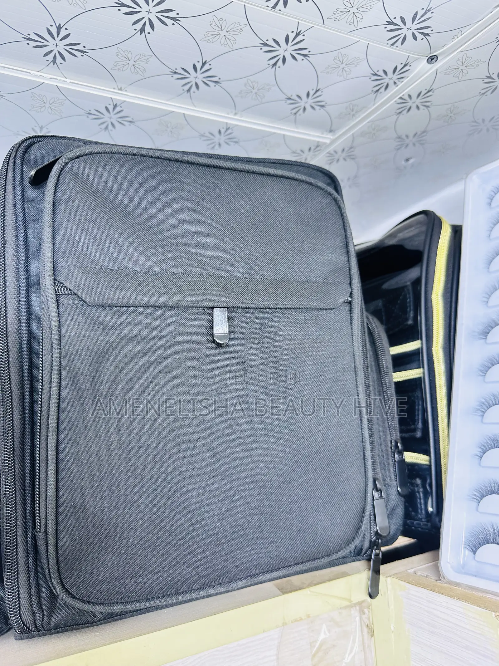 Make Up Kit