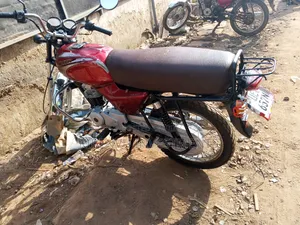 Bajaj Boxer 100 2018 Red