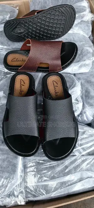Clarks Carbon Black Leather Sandals