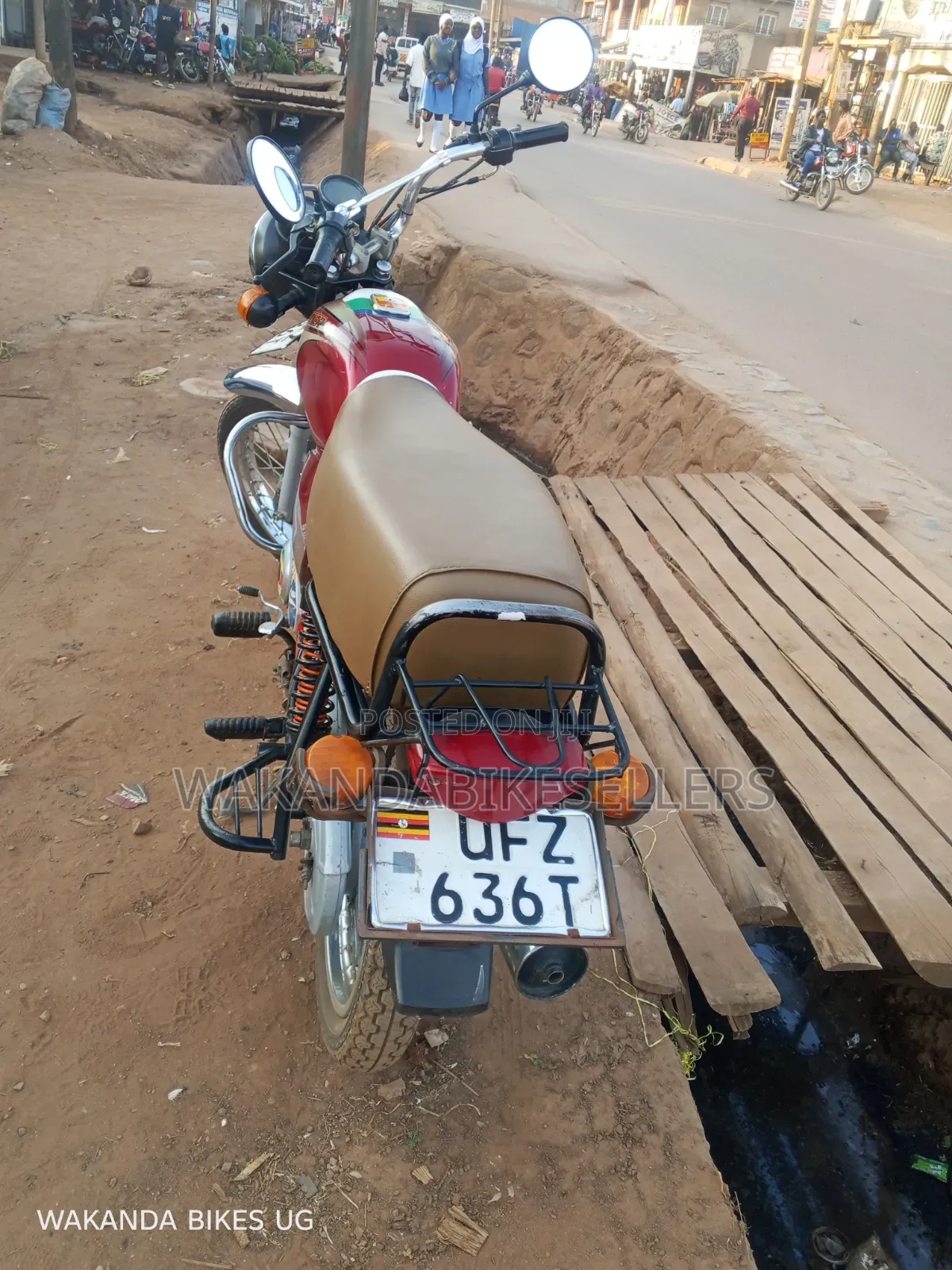 Bajaj Boxer 100 2023 Red