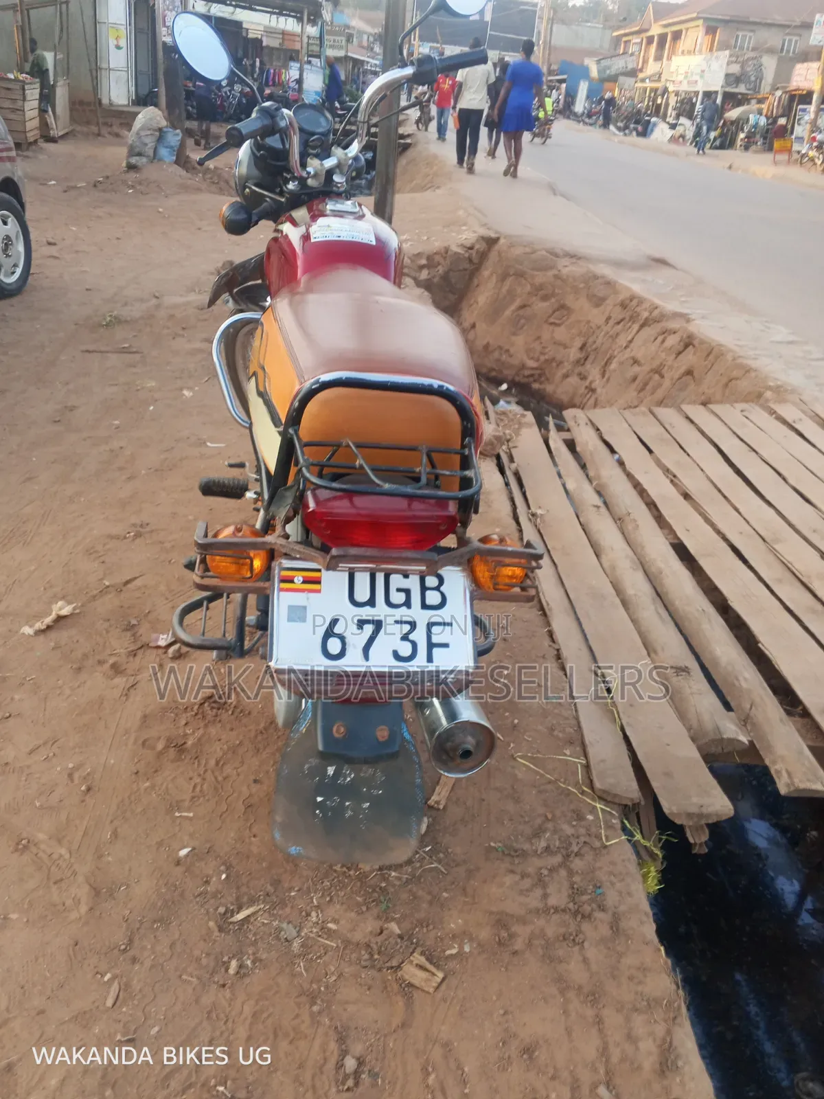 Bajaj Boxer 2024 Red