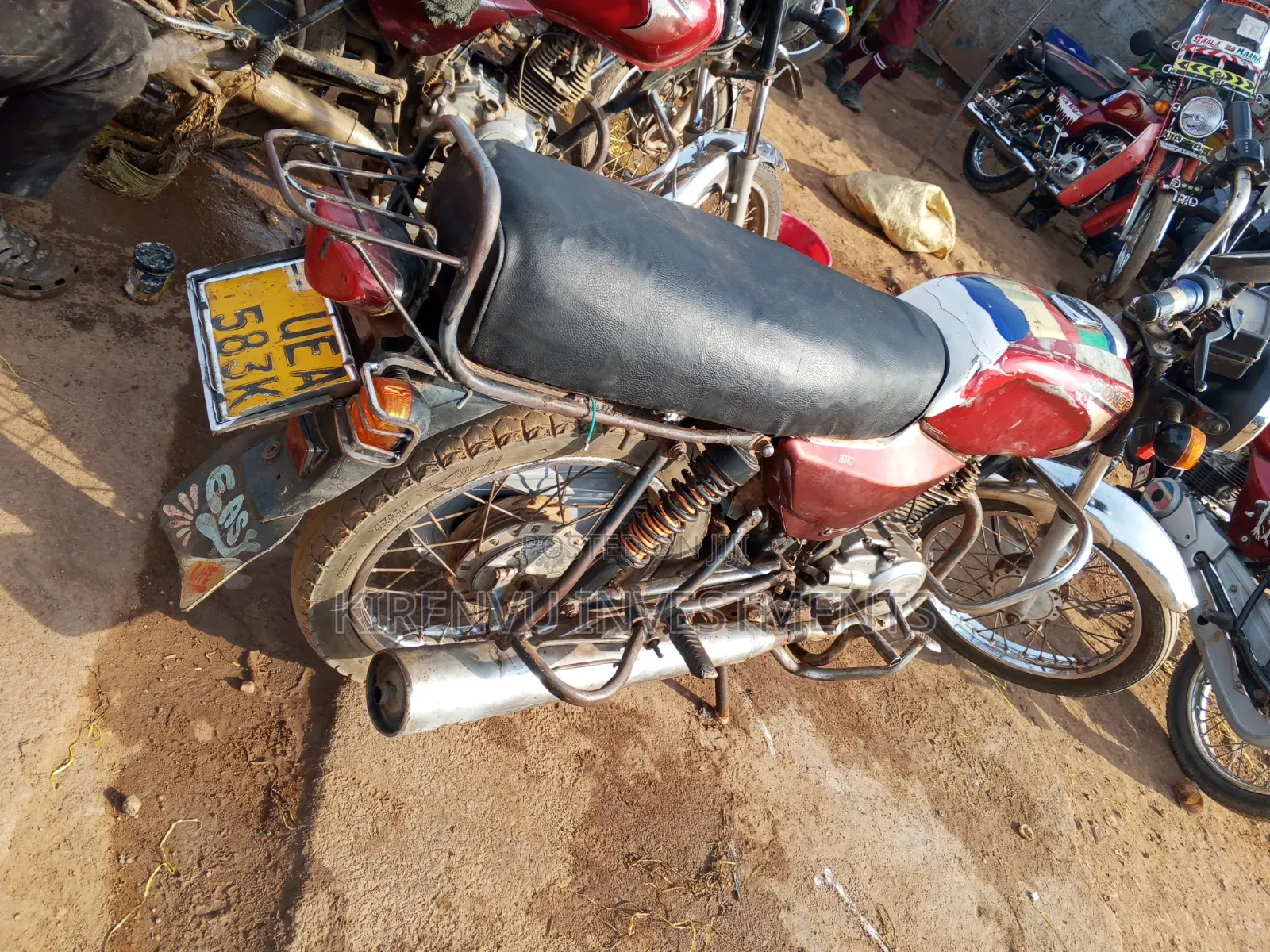Bajaj Boxer 100 2019 Red