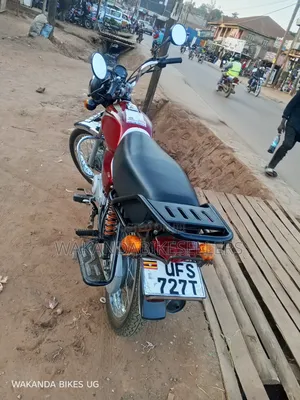 Bajaj Boxer 100 2023 Red