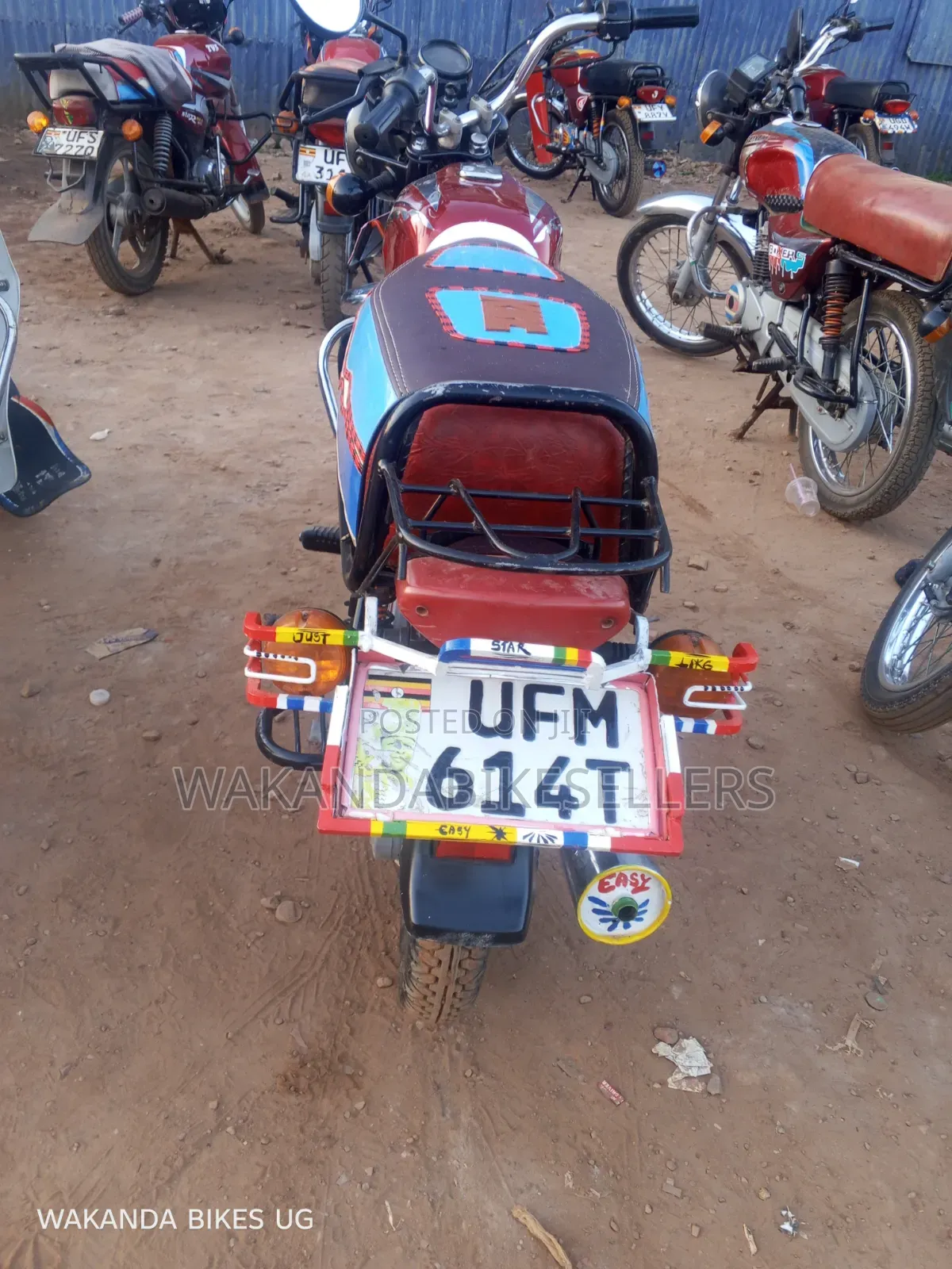 Bajaj Boxer 100 2022 Red