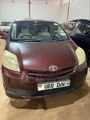 Toyota Passo Sette 1.5 AWD 2009 Burgundy