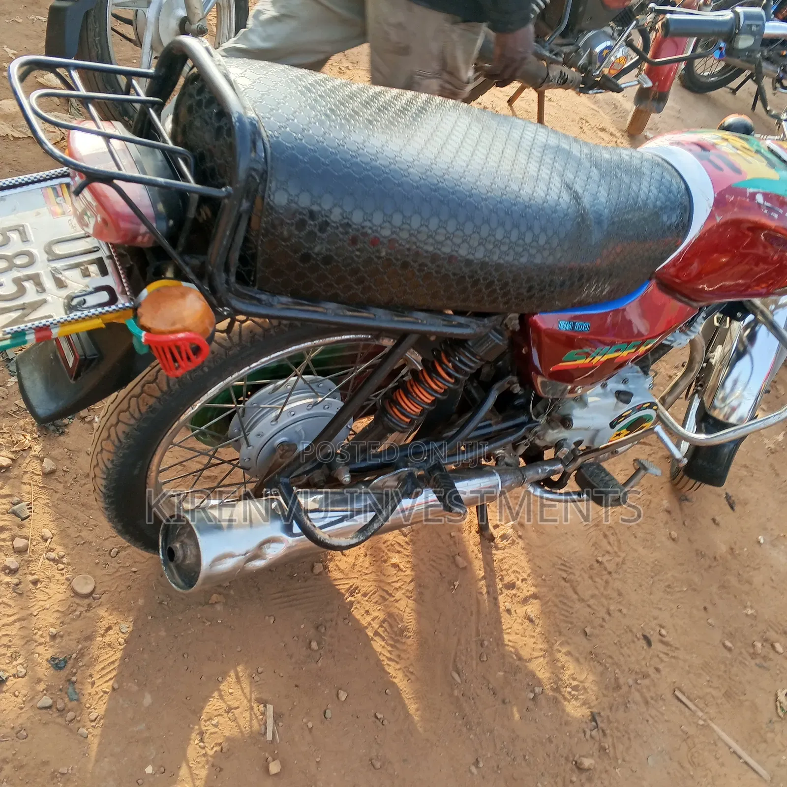 Bajaj Boxer 100 2025 Red
