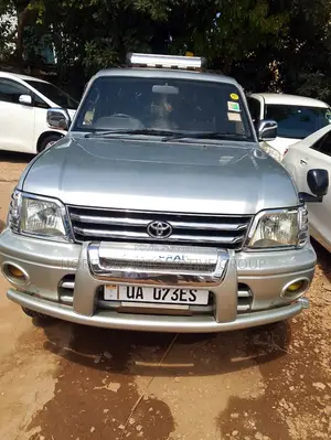 Toyota Land Cruiser Prado 2005 Silver