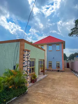 4bdrm House in Flat House, Wakiso / Wakiso for sale
