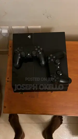 Play Station 4