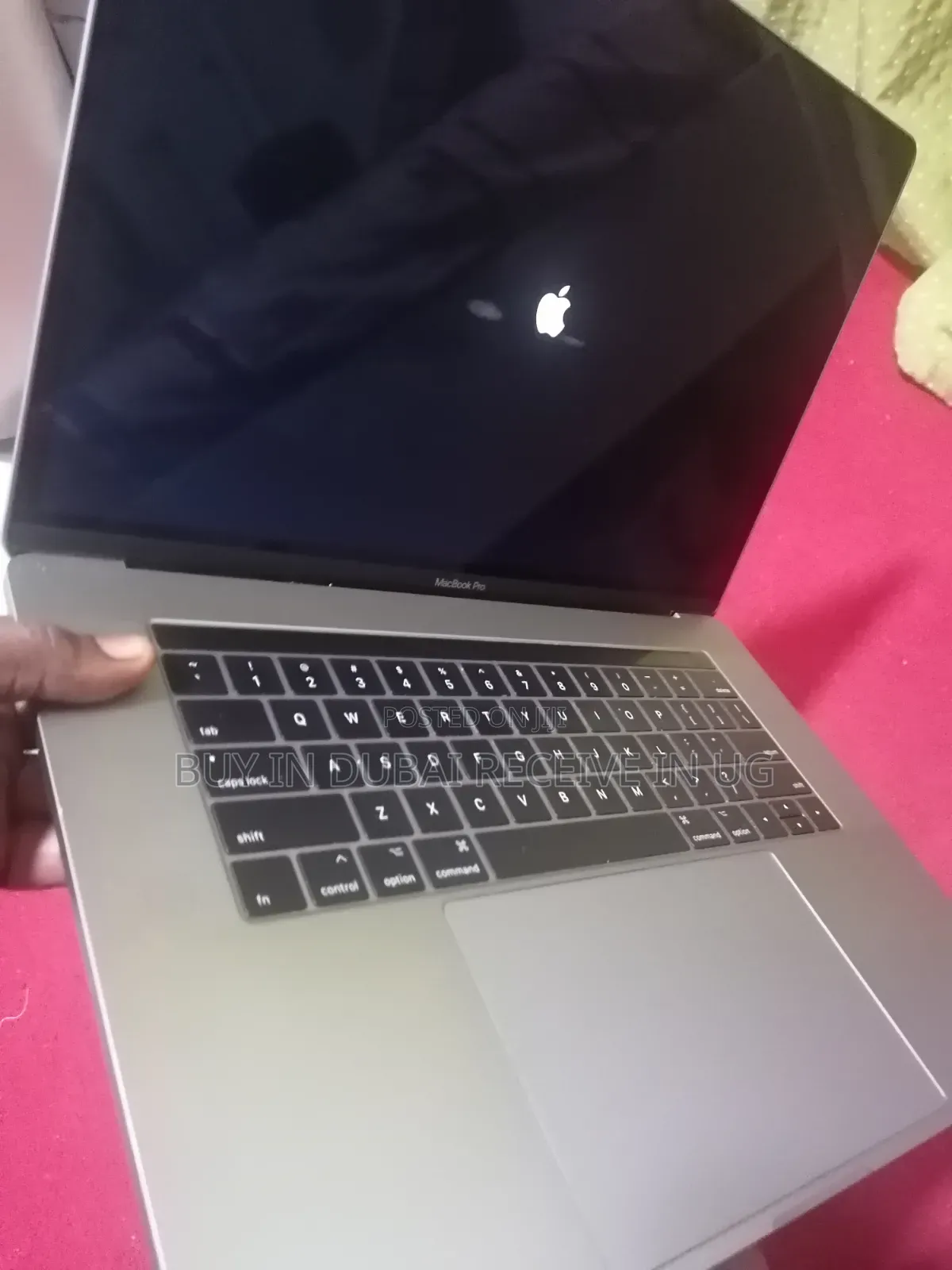 Laptop Apple MacBook Pro 2017 16GB Intel Core i7 SSD 256GB