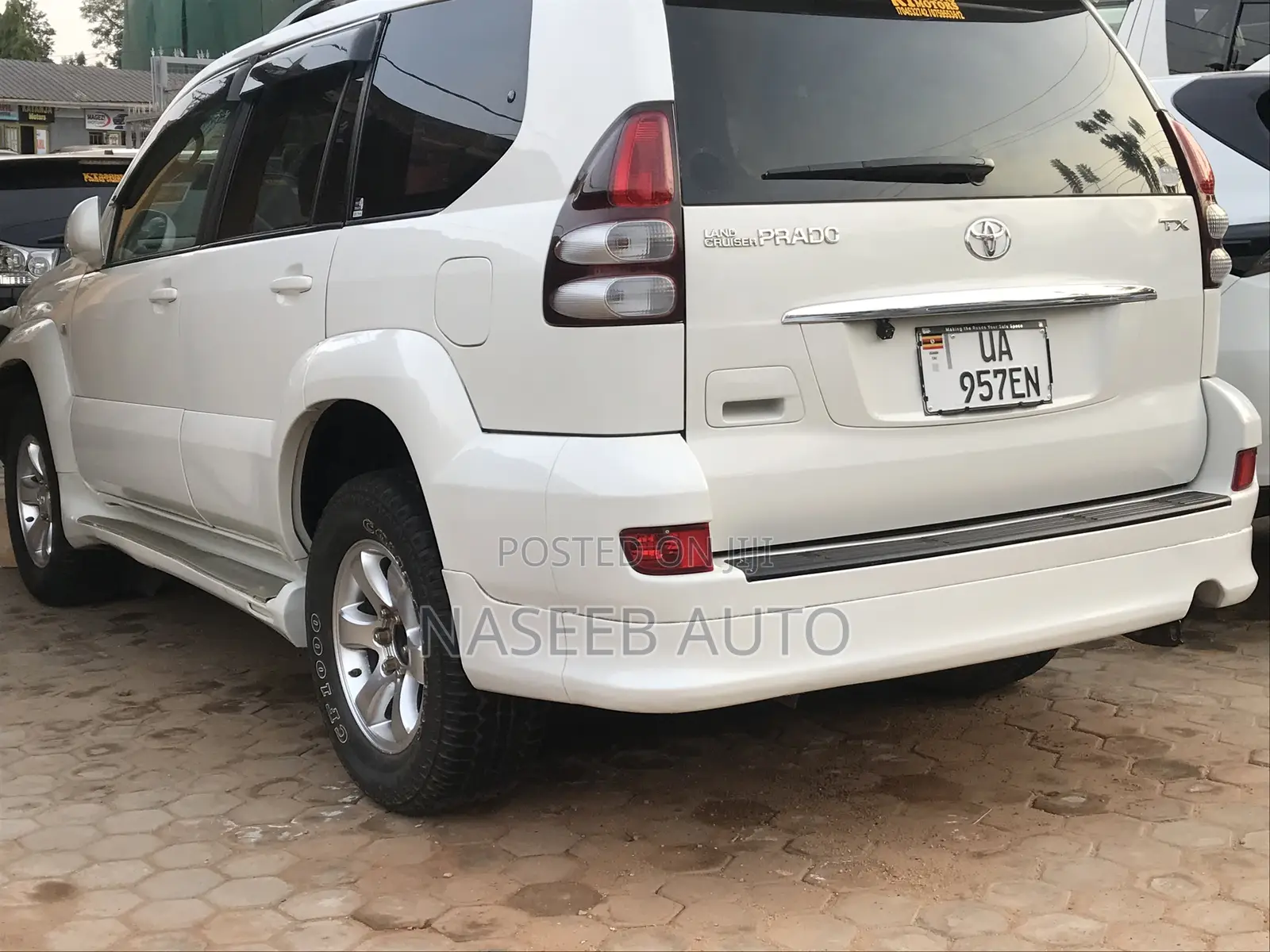 Toyota Land Cruiser Prado 2009 White