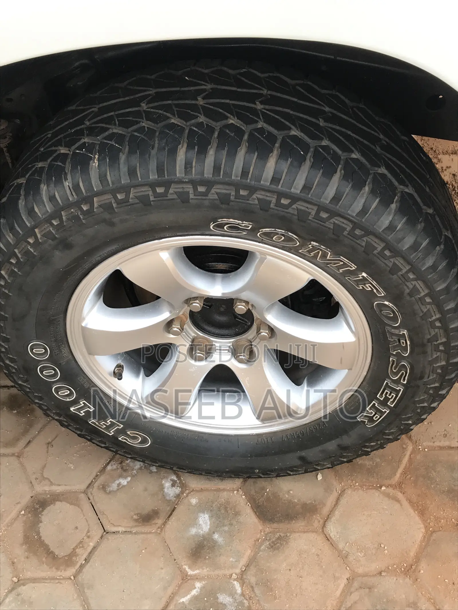Toyota Land Cruiser Prado 2009 White