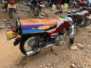 Bajaj Boxer 100 2021 Red