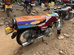 Bajaj Boxer 100 2021 Red