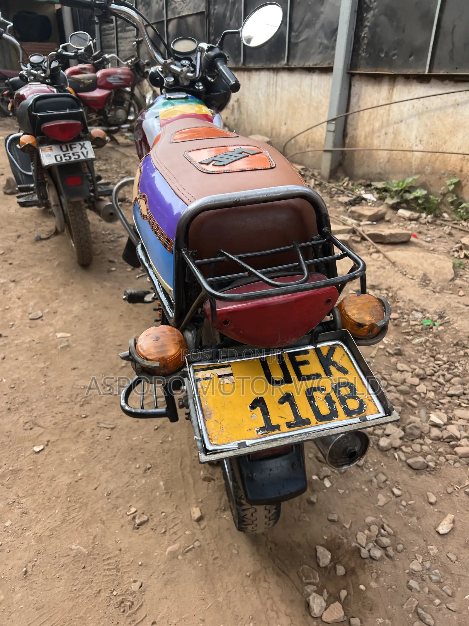 Bajaj Boxer 100 2021 Red