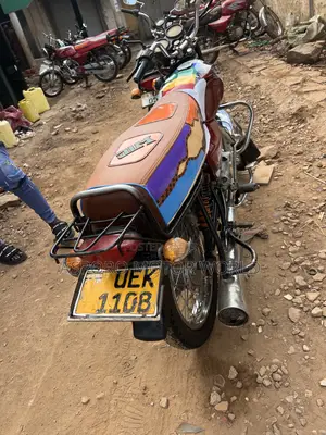 Bajaj Boxer 100 2021 Red