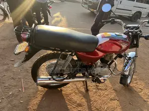 Bajaj Boxer 100 2021 Red