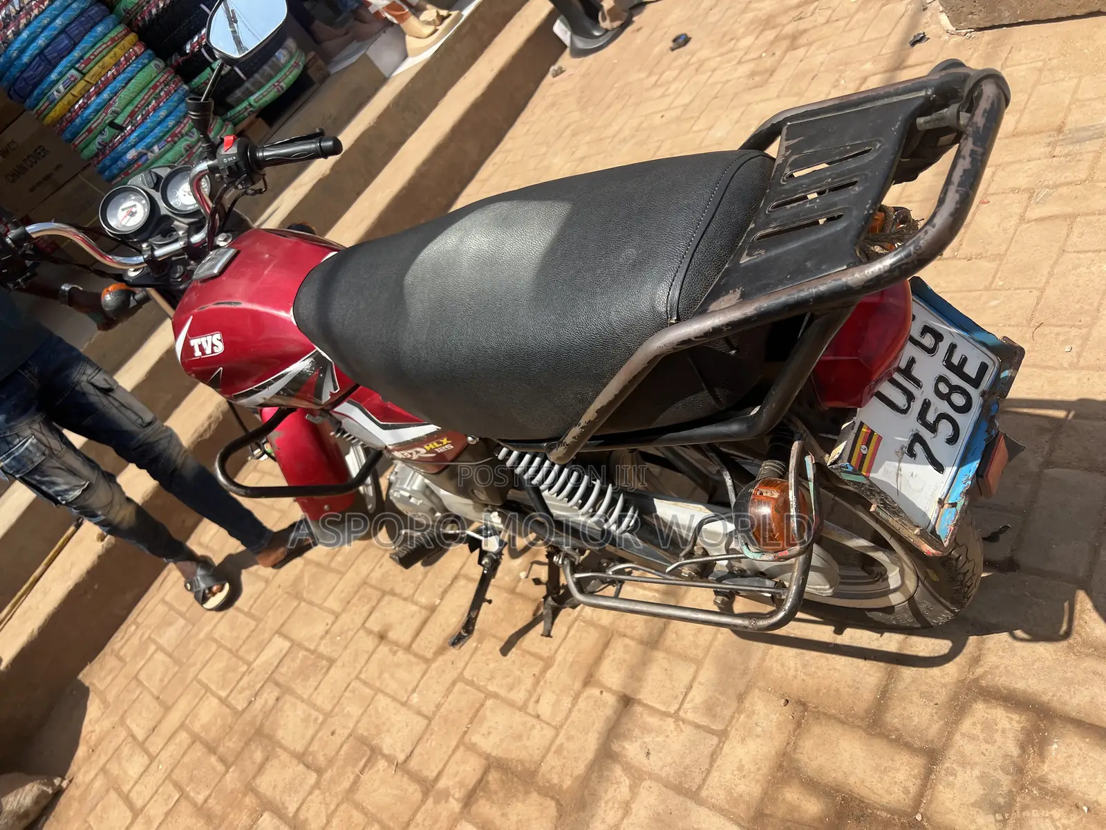 TVS HLX 125 2022 Red