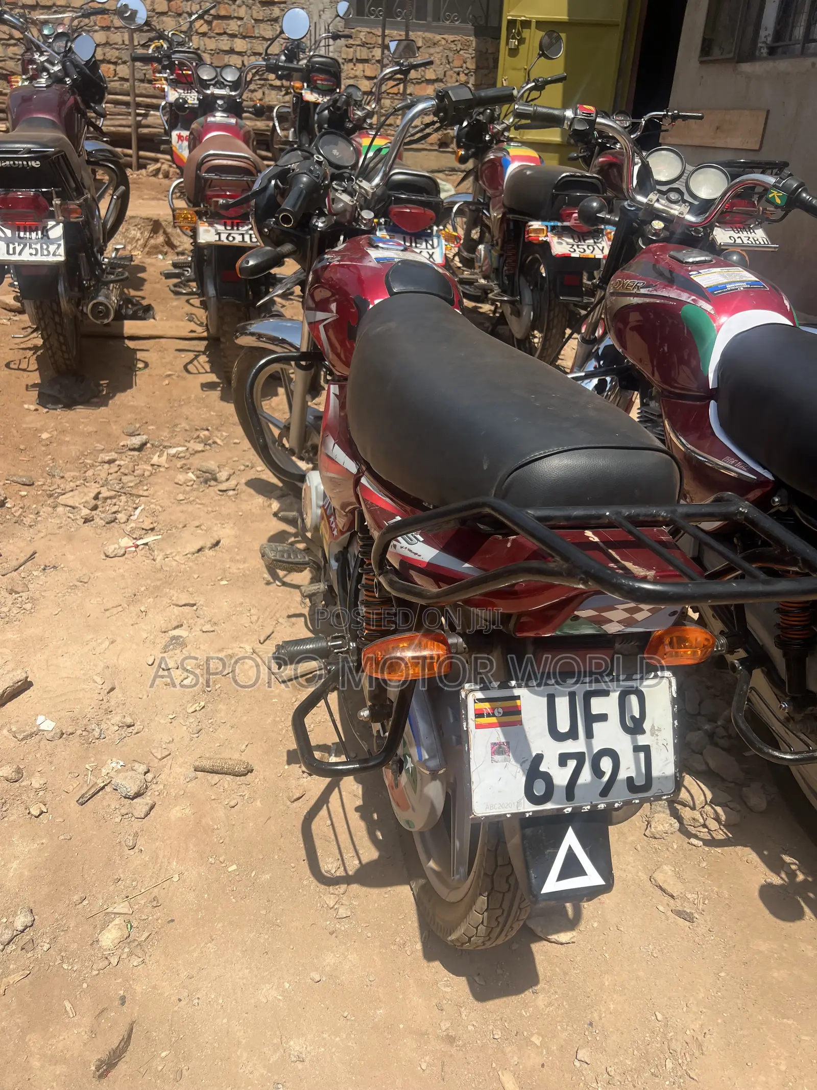 Bajaj CT 125X 2022 Red