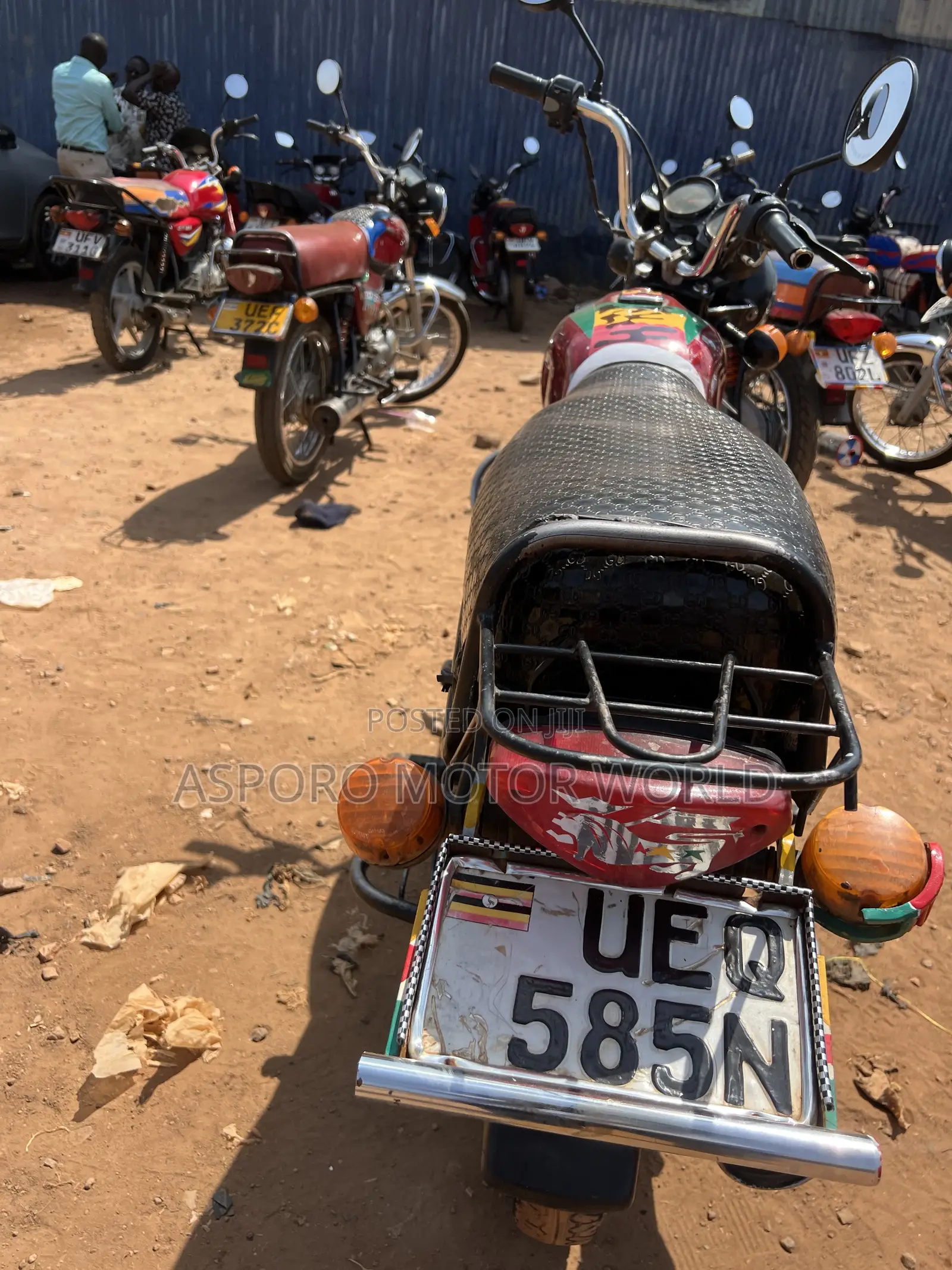 Bajaj Boxer 100 2021 Red