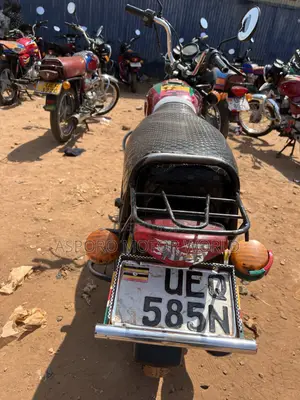 Bajaj Boxer 100 2021 Red