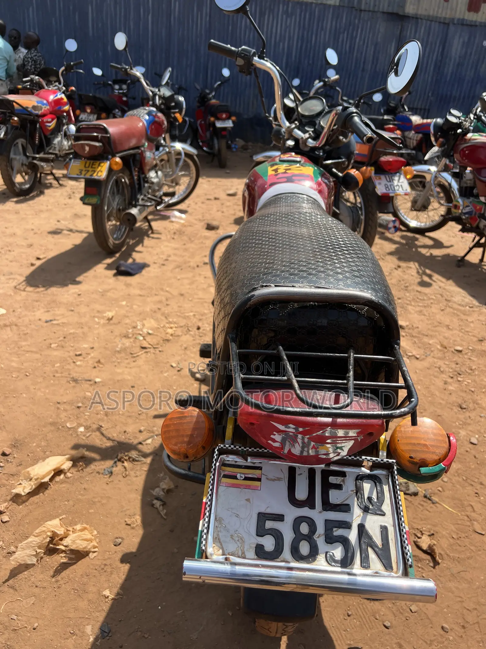 Bajaj Boxer 100 2021 Red