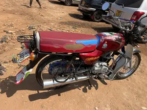 Bajaj Boxer 100 2022 Red