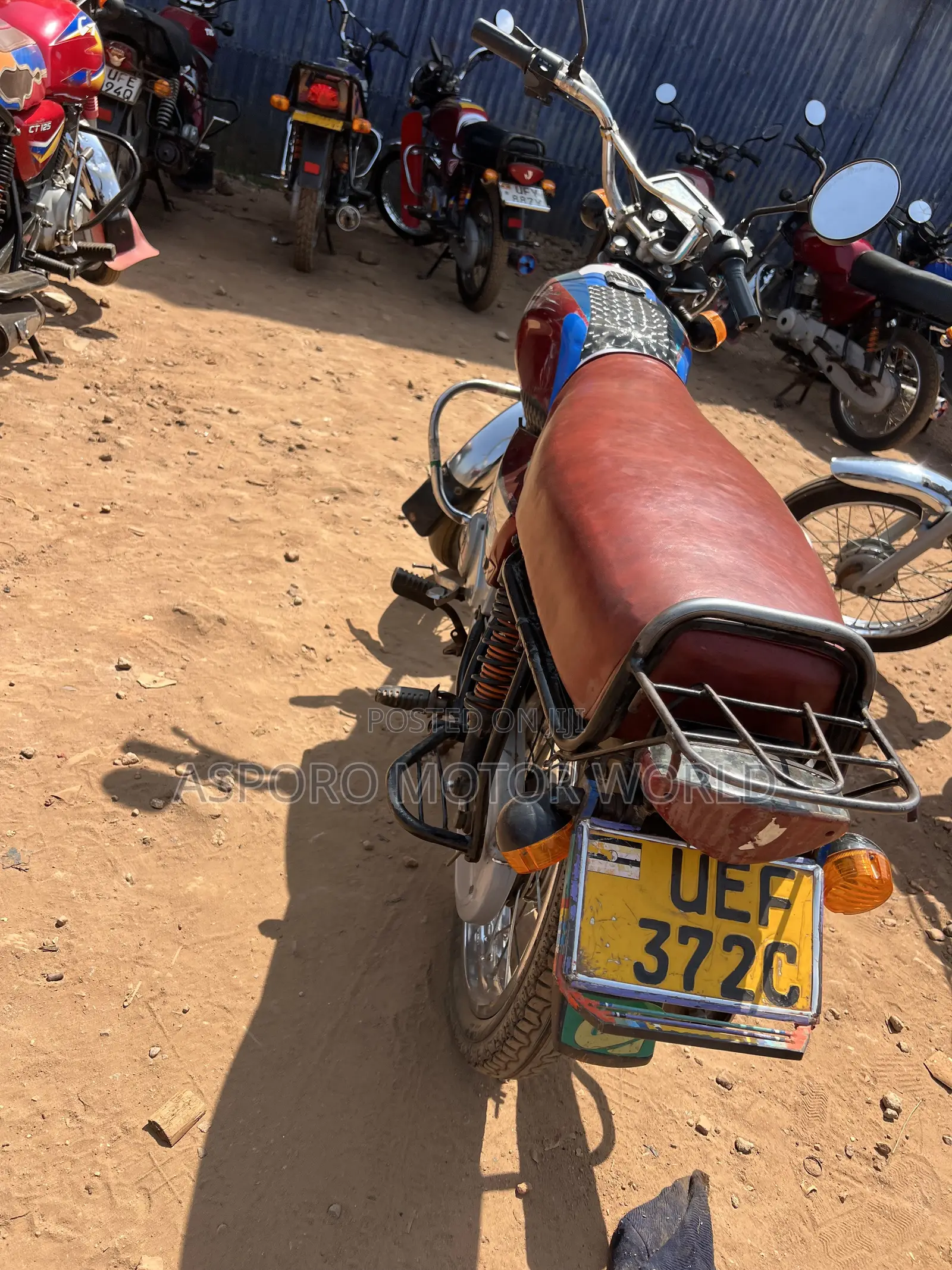 Bajaj Boxer 100 2019 Red