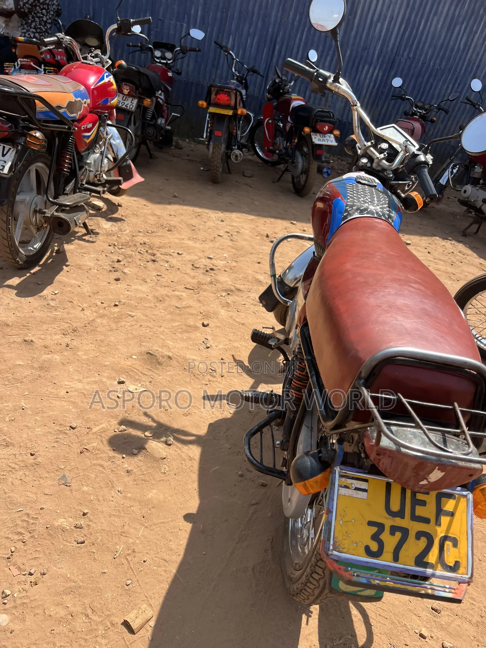 Bajaj Boxer 100 2019 Red