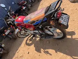 Bajaj CT 125X 2022 Red