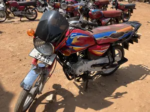 Bajaj CT 125X 2022 Red