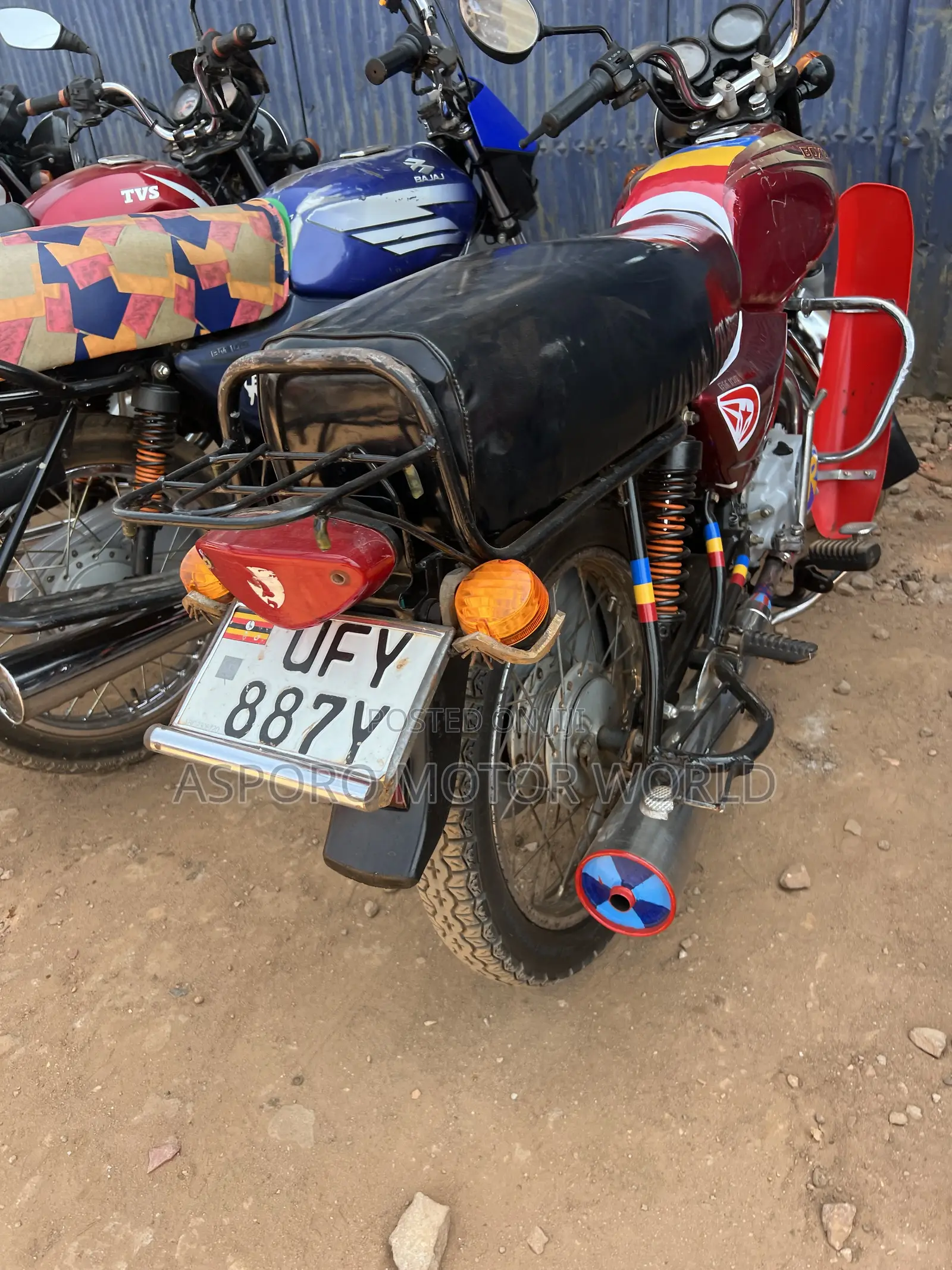 Bajaj Boxer 100 2022 Red