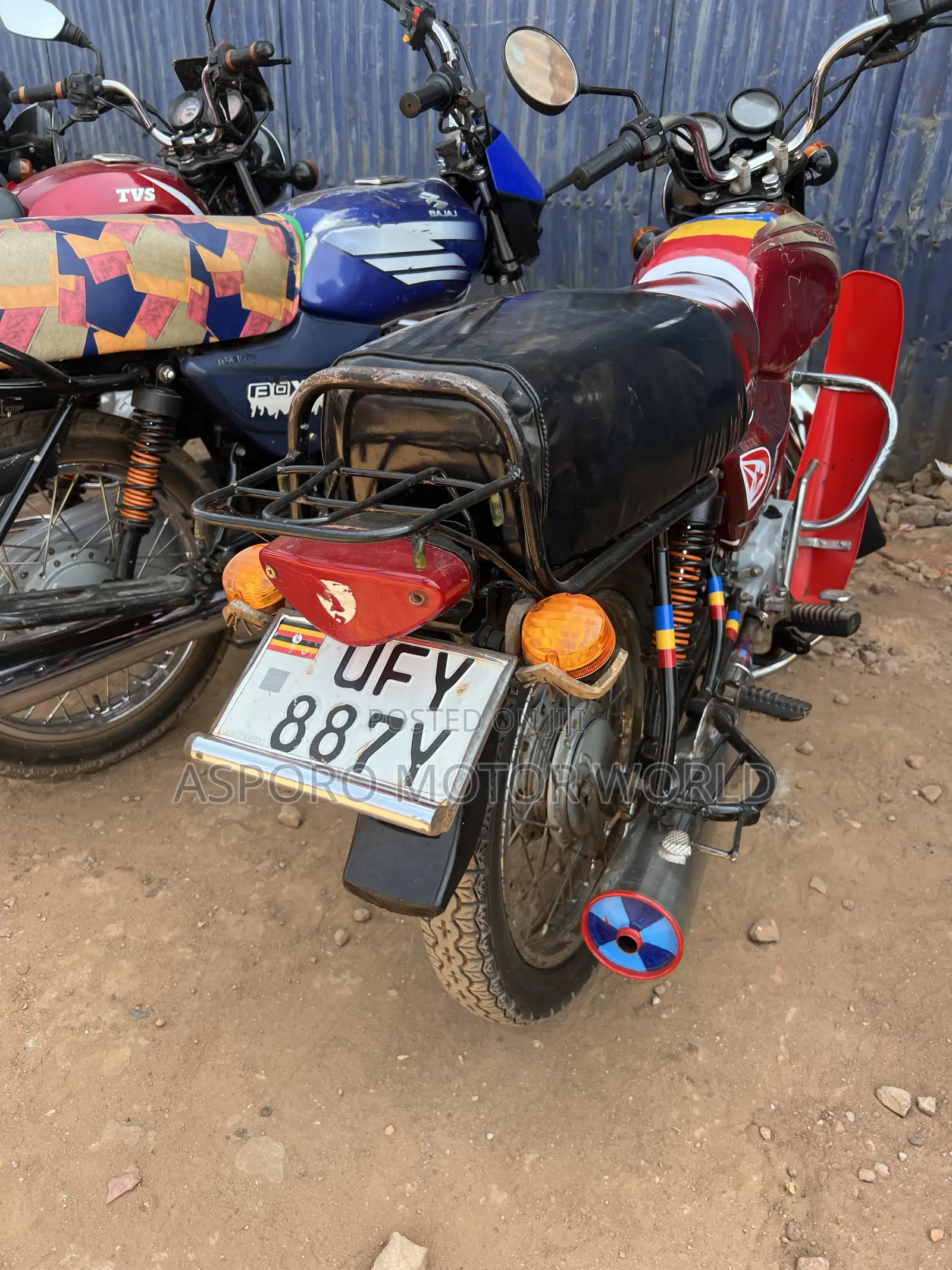 Bajaj Boxer 100 2022 Red