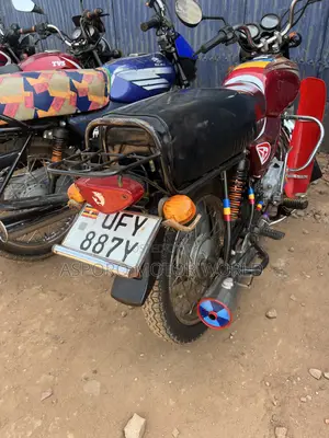 Bajaj Boxer 100 2022 Red