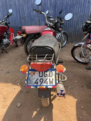 Bajaj Boxer 100 2024 Red