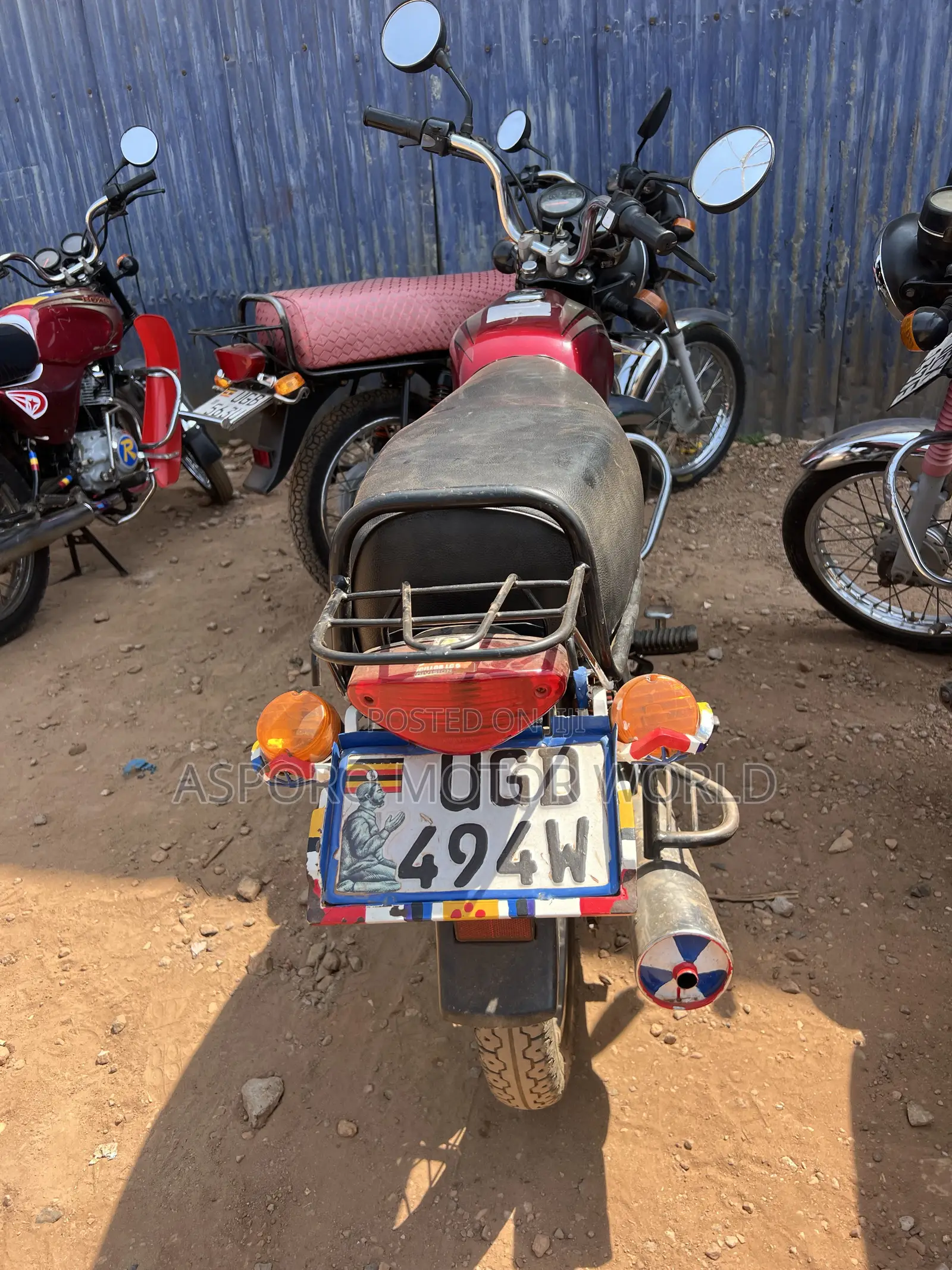 Bajaj Boxer 100 2024 Red