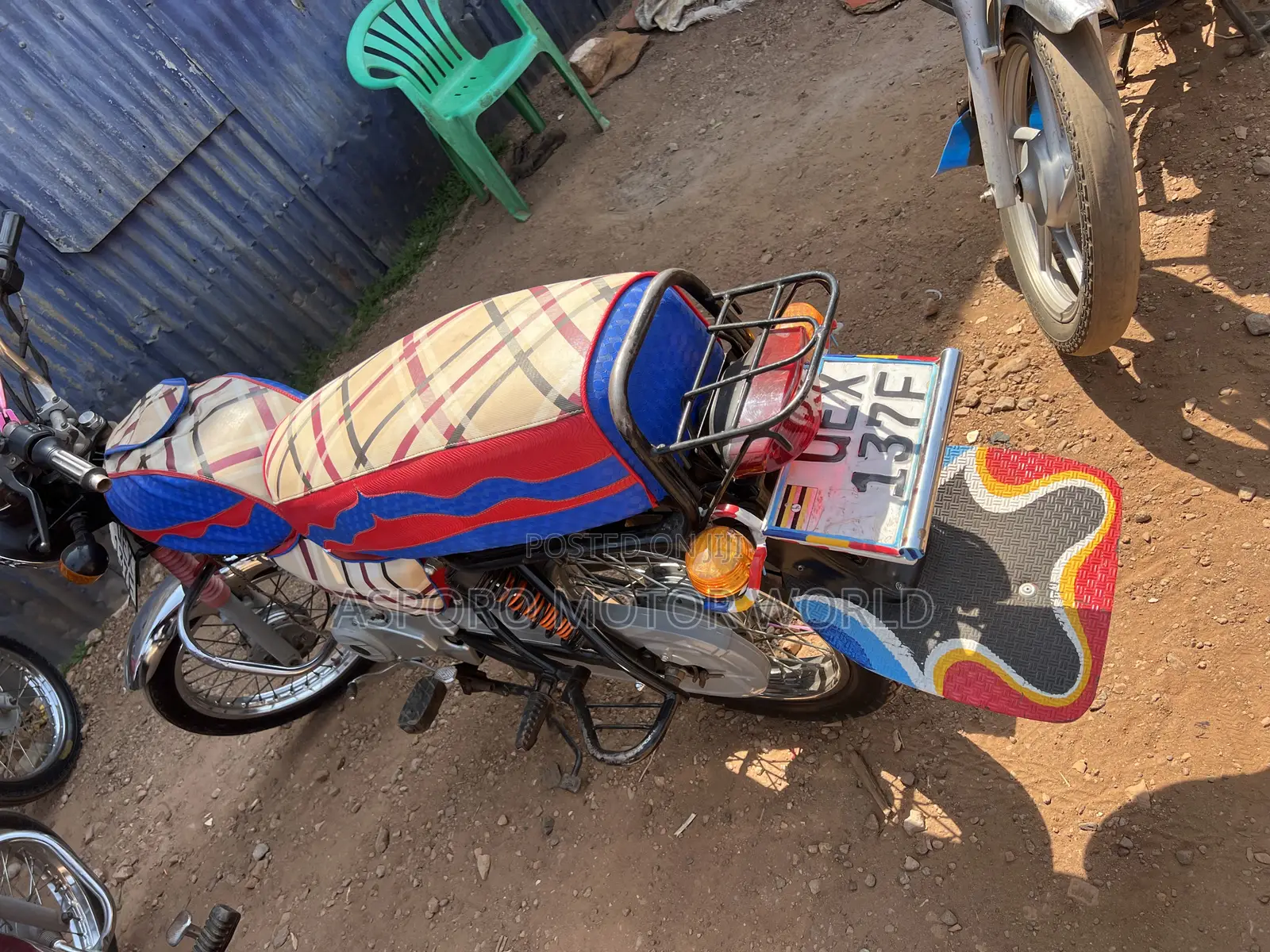 Bajaj Boxer 100 2022 Red