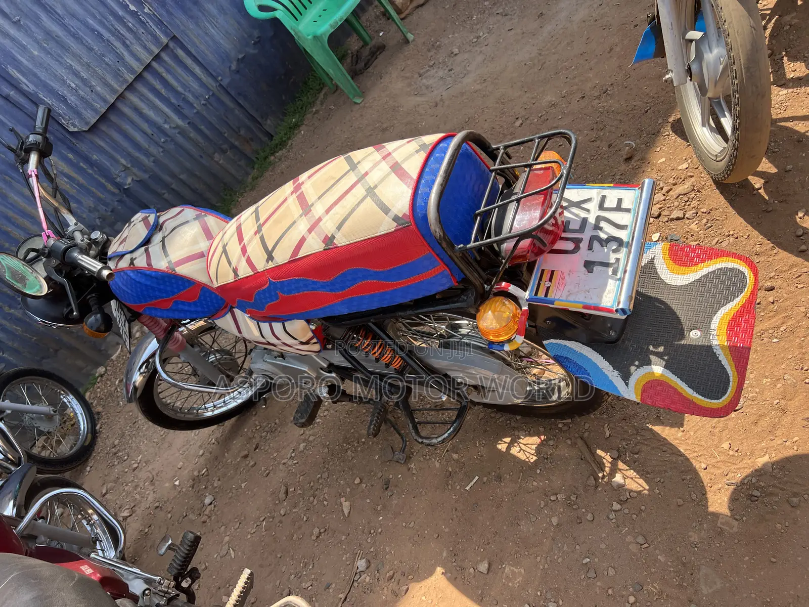Bajaj Boxer 100 2022 Red